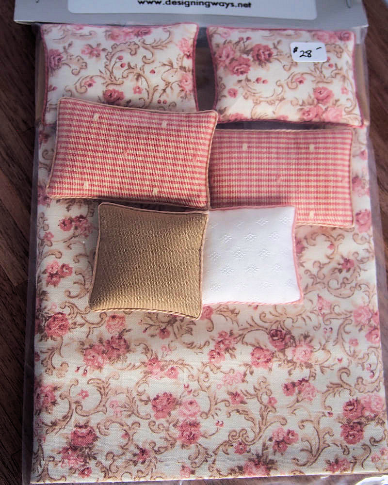 Dollhouse Bedding Sets & Miniature Linens