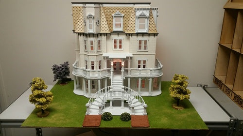 Hegeler Carus Masion 1:24 scale Dollhouse