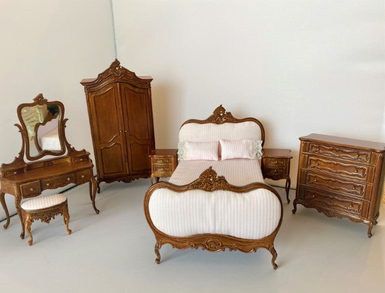 Abella 7-PC Bedroom Set in New Walnut