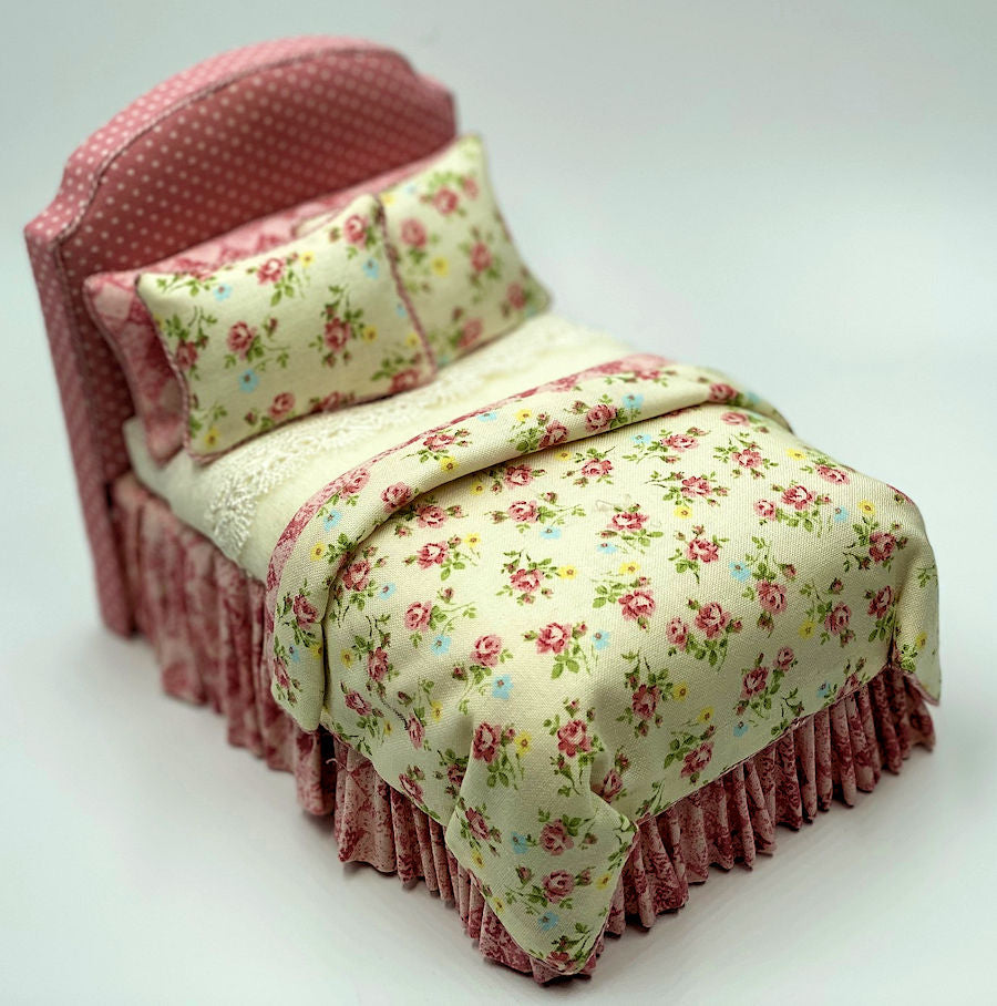 Lorraine Scuderi Single Bed - Pink