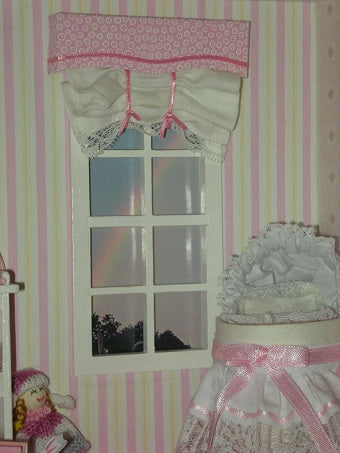 Nursery valence and curtain in pink