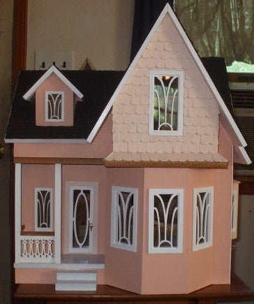 Dee's Dollhouse