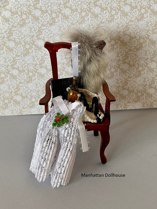 Dollhouse &