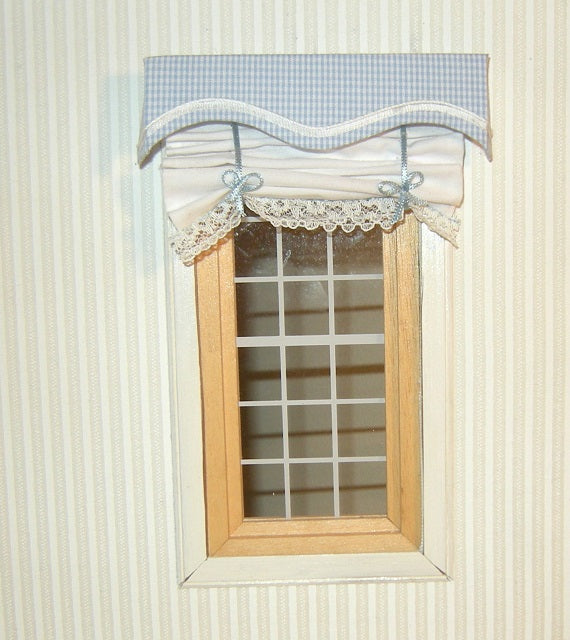 Nursery valence and curtain in blue