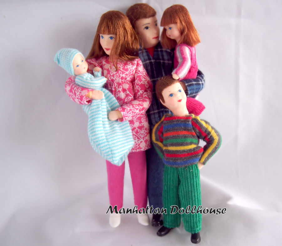 Flexible Dollhouse Family of 5 Made by Erna Meyer
