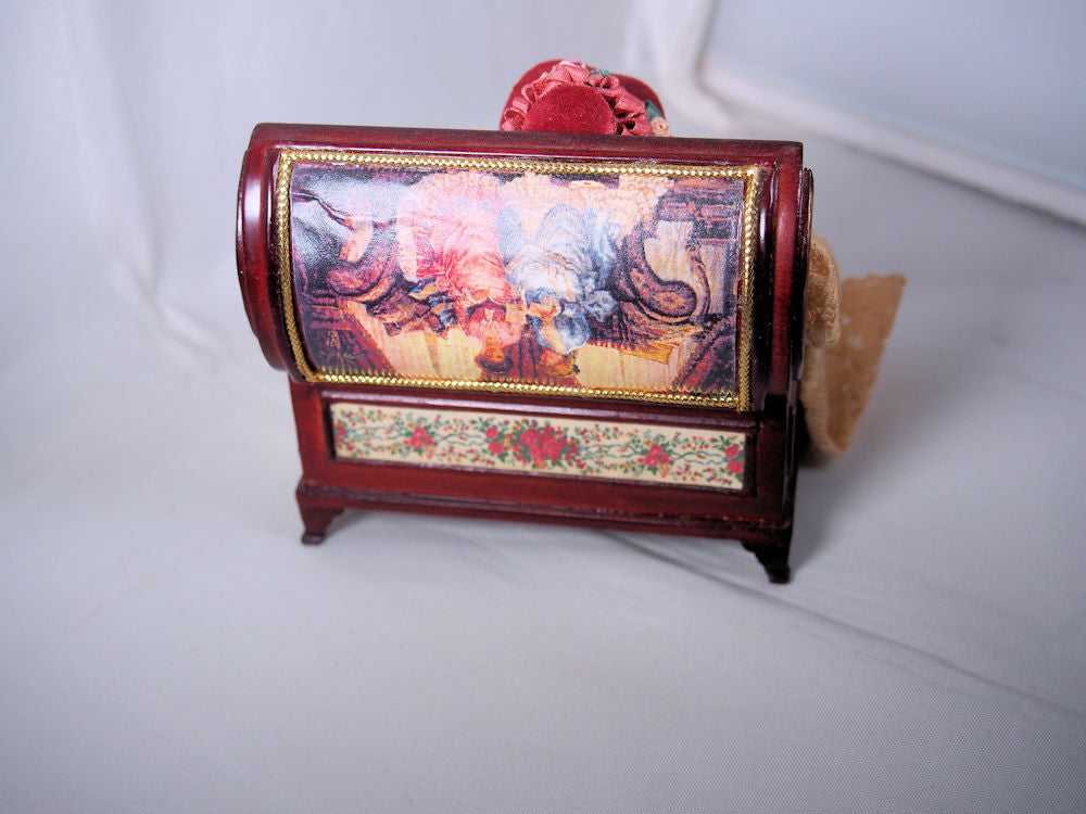 Miniature Trunk with Ladies Accessories