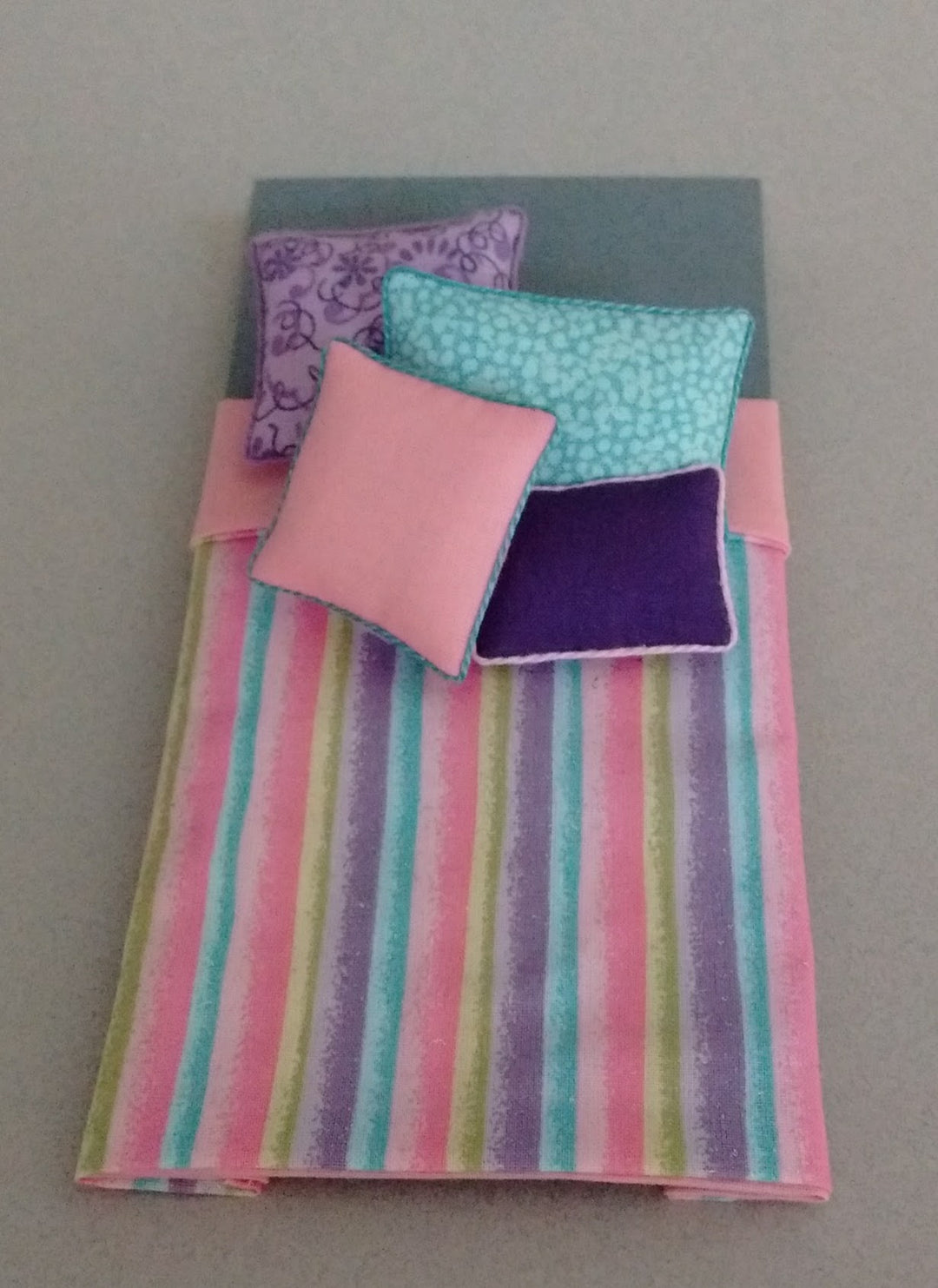 Single Sparkle Dollhouse Bed Set