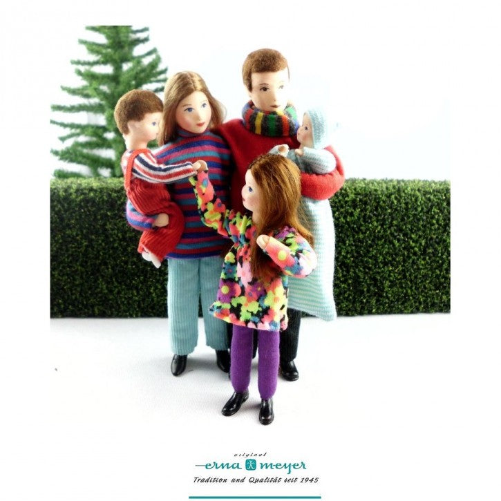 Large Dollhouse Family by Erna Meyer