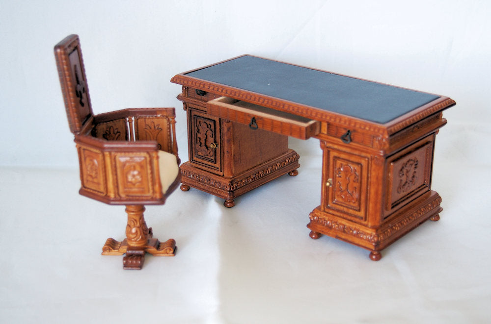 Miniature Desk Set by Bespaq