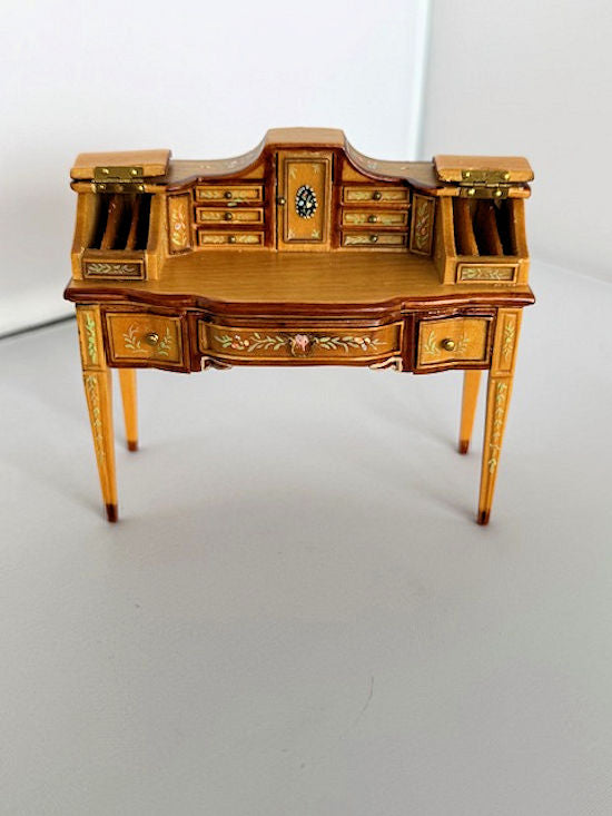San Rene Desk Set