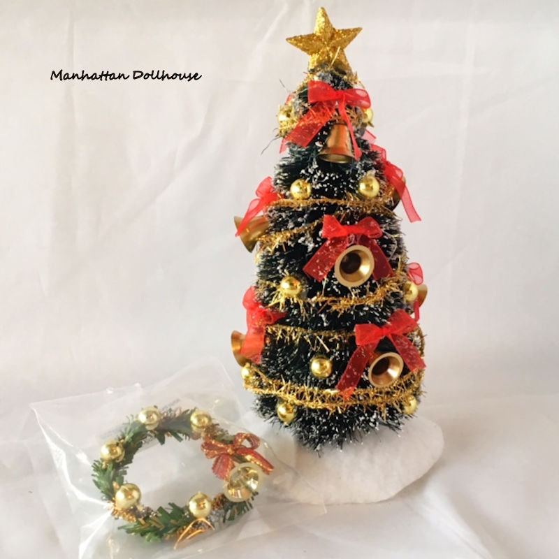 Decorated Christmas tree w/wreath-Bells