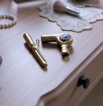 Dollhouse Miniature Hair Dryer and Curling Iron-Gold