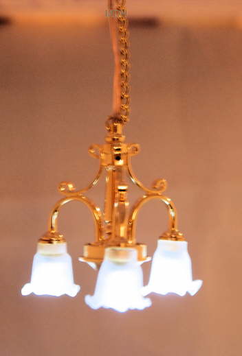 Dumbo 3-Arm Dollhouse Chandelier-Battery Operated - Click Image to Close