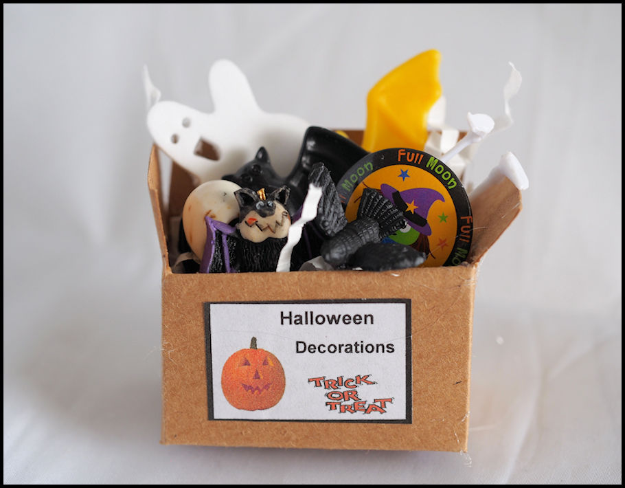 Miniature Halloween Boxed Decorations - Click Image to Close